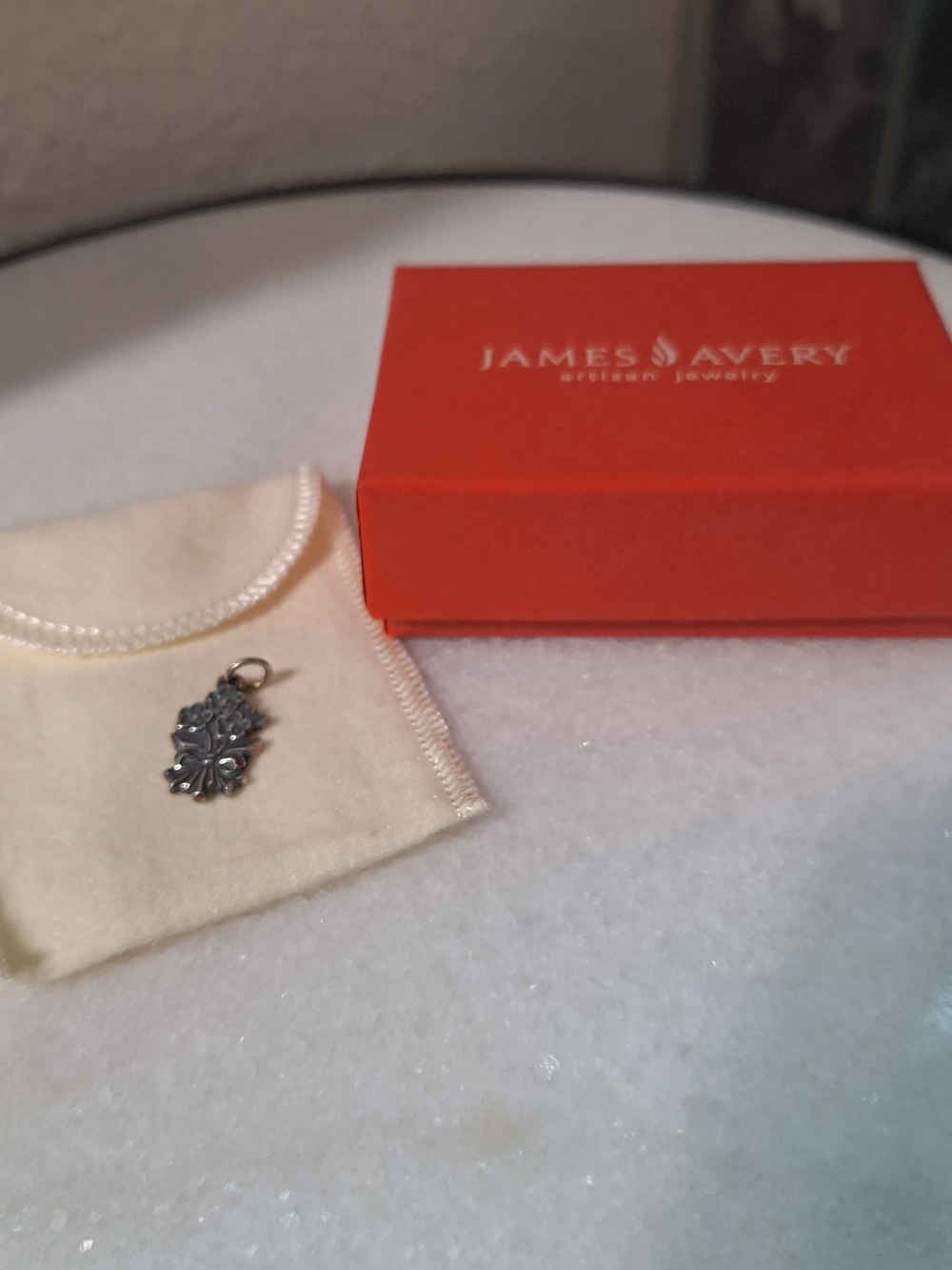 James Avery Silver Bouquet Of Flowers Charm (New With Box) - Picture 4 of 8